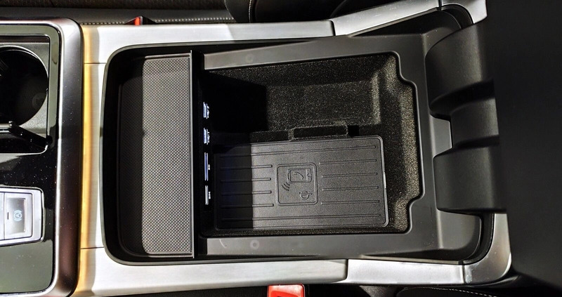 Audi SQ8 cena 430000 przebieg: 63000, rok produkcji 2019 z Kozienice małe 562